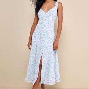 Lulus Charismatic Persona NWT size Medium Light Blue Floral Tie-Strap Midi Dress